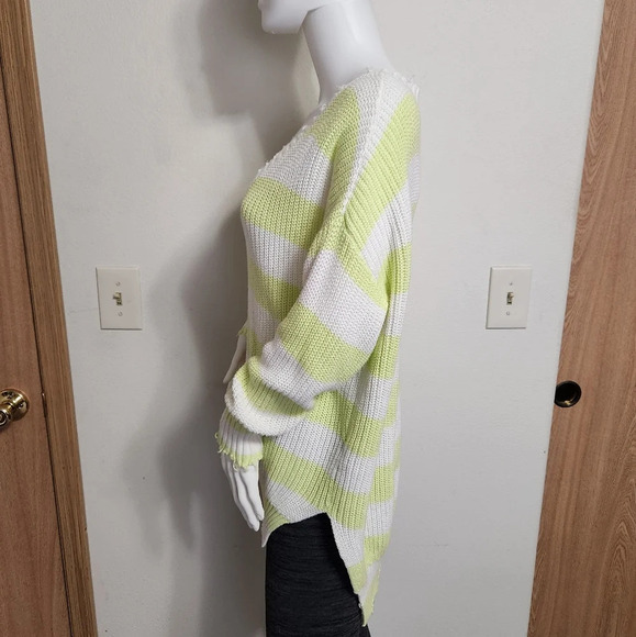 Forever‎ 21 oversized color block sweater size small - Picture 8 of 16